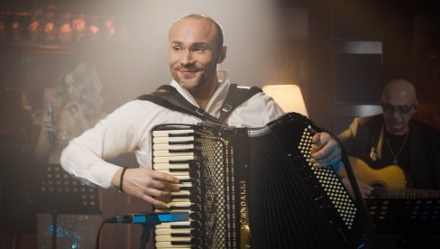 SVEŽE OŽENJENI SOFRA, DOKAZAO DA U ŽIVOTU MOŽETE BAŠ SVE: Najnoviji potez iznenadio čak i njegove najveće fanove (FOTO/VIDEO)