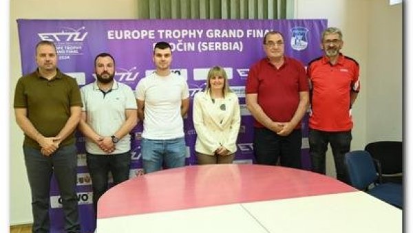 ТУРНИР ТРОФЕЈ ЕВРОПЕ У СТОНОМ ТЕНИСУ: Интернационално такмичење у Беочину од 30. маја до 2. јуна, учествује 20 екипа из 13 земаља ТУРНИР ТРОФЕЈ ЕВРОПЕ У СТОНОМ ТЕНИСУ: Интернационално такмичење у Беочину од 30. маја до 2. јуна, учествује 20 екипа из 13 земаља