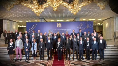 NOVA RAMPA ZA LAŽNU DRŽAVU: Tzv. Ustavni sud Kosova nije primljen u Konferenciju evropskih ustavnih sudova NOVA RAMPA ZA LAŽNU DRŽAVU: Tzv. Ustavni sud Kosova nije primljen u Konferenciju evropskih ustavnih sudova
