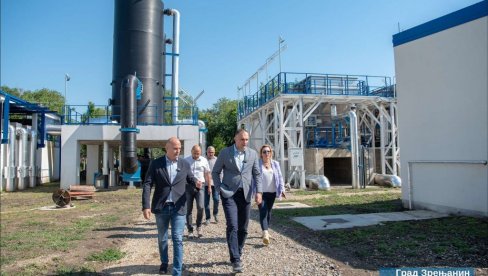 ZRENJANIN DO KRAJA GODINE DOBIJA ZDRAVU I ČISTU PIJAĆU VODU: Gradonačelnik Salapura o stanju i radovima u gradskom vodovodu ZRENJANIN DO KRAJA GODINE DOBIJA ZDRAVU I ČISTU PIJAĆU VODU: Gradonačelnik Salapura o stanju i radovima u gradskom vodovodu