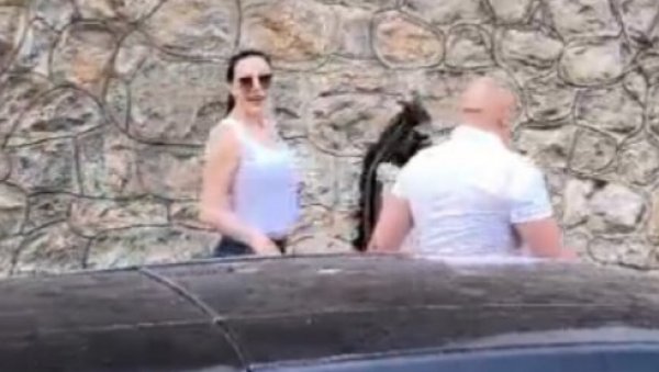 ЕКСКЛУЗИВНО ЗА НОВОСТИ - ПРВА ИЗЈАВА ЦЕЦЕ: Ево шта је рекла након Анастасијиног и Немањиног венчања (ФОТО) ЕКСКЛУЗИВНО ЗА НОВОСТИ - ПРВА ИЗЈАВА ЦЕЦЕ: Ево шта је рекла након Анастасијиног и Немањиног венчања (ФОТО)