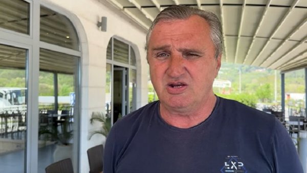 РАДНИЦИ ВЕКТРА БОКЕ ПОДЕЉЕНИ: Једни за продају имовине, други за стечај РАДНИЦИ ВЕКТРА БОКЕ ПОДЕЉЕНИ: Једни за продају имовине, други за стечај