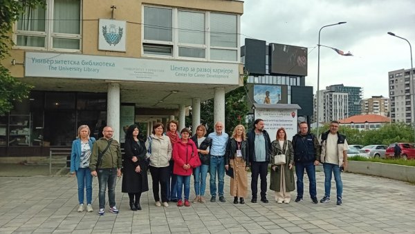 ТРЕЋИ КОЛЕГИЈУМ „ЈЕДИНСТВА“ НА ОТВОРЕНОМ: Пронађите нам простор за рад ТРЕЋИ КОЛЕГИЈУМ „ЈЕДИНСТВА“ НА ОТВОРЕНОМ: Пронађите нам простор за рад