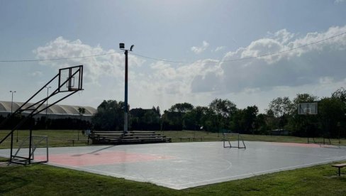 BASKET ŽURKA NA ZELENOM POLJU: Turnir u Zrenjaninu BASKET ŽURKA NA ZELENOM POLJU: Turnir u Zrenjaninu