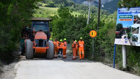 ASFALTIRANO 30 KILOMETARA ZA DEVET MESECI: Svi putevi oštećeni tokom izgradnje auto-puta kod Čačka potpuno obnovljeni
