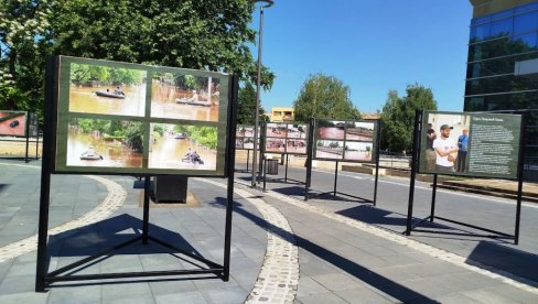 PODSEĆANJE NA POPLAVE: U Paraćinu, na otvorenom, izložba „Zapisi iz crne vode“ (FOTO) PODSEĆANJE NA POPLAVE: U Paraćinu, na otvorenom, izložba „Zapisi iz crne vode“ (FOTO)