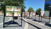 ПОДСЕЋАЊЕ НА ПОПЛАВЕ: У Параћину, на отвореном, изложба „Записи из црне воде“ (ФОТО) ПОДСЕЋАЊЕ НА ПОПЛАВЕ: У Параћину, на отвореном, изложба „Записи из црне воде“ (ФОТО)