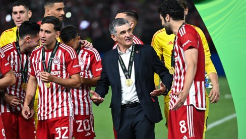 PONOSAN SAM ŠTO SMO DO CILJA DOŠLI SVI ZAJEDNO: Trener Olimpijakosa presrećan zbog onoga što je klub postigao PONOSAN SAM ŠTO SMO DO CILJA DOŠLI SVI ZAJEDNO: Trener Olimpijakosa presrećan zbog onoga što je klub postigao