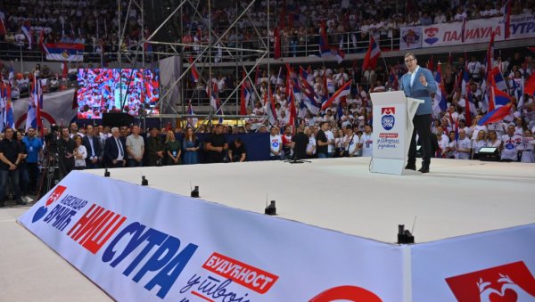 НАЈВАЖНИЈЕ ПОРУКЕ ИЗ ВУЧИЋЕВОГ ГОВОРА У НИШУ: Обилазница ускоро, плате и пензије ће наставити да расту (ВИДЕО) НАЈВАЖНИЈЕ ПОРУКЕ ИЗ ВУЧИЋЕВОГ ГОВОРА У НИШУ: Обилазница ускоро, плате и пензије ће наставити да расту (ВИДЕО)