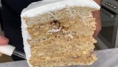 GRČKA KRALJICA TORTA: Poslastica koja sa razlogom nosi prestižnu titulu GRČKA KRALJICA TORTA: Poslastica koja sa razlogom nosi prestižnu titulu