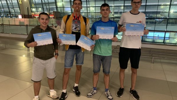 ЗНАЊЕ ИМ ПРЕЛИВА, А НОВАЦ НЕДОСТАЈЕ: Неизвестан одлазак полазника Центра за таленте на такмичење у Индонезију ЗНАЊЕ ИМ ПРЕЛИВА, А НОВАЦ НЕДОСТАЈЕ: Неизвестан одлазак полазника Центра за таленте на такмичење у Индонезију