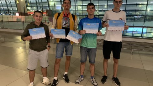 ZNANJE IM PRELIVA, A NOVAC NEDOSTAJE: Neizvestan odlazak polaznika Centra za talente na takmičenje u Indoneziju ZNANJE IM PRELIVA, A NOVAC NEDOSTAJE: Neizvestan odlazak polaznika Centra za talente na takmičenje u Indoneziju