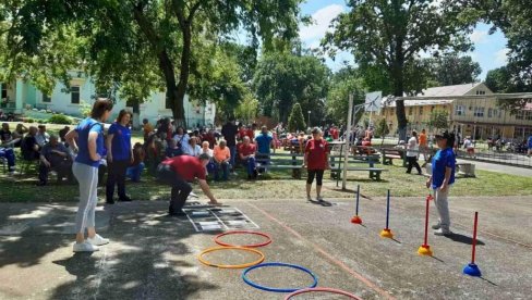 SPORTSKI DAN ZA DUŠEVNO OBOLELE: U Starom Lecu se okupili pacijenti iz 10 srpskih ustanova SPORTSKI DAN ZA DUŠEVNO OBOLELE: U Starom Lecu se okupili pacijenti iz 10 srpskih ustanova