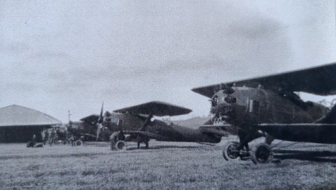 IZ KRALJEVA UZLETELO 506 AVIONA: Između Prvog i Drugog svetskog rata u Kraljevu uspešno radila Fabrika aeroplana IZ KRALJEVA UZLETELO 506 AVIONA: Između Prvog i Drugog svetskog rata u Kraljevu uspešno radila Fabrika aeroplana