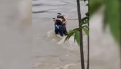 НЕСТАЛИ У ПОПЛАВИ: Ово су троје младих које је однела вода (ФОТО/ВИДЕО) НЕСТАЛИ У ПОПЛАВИ: Ово су троје младих које је однела вода (ФОТО/ВИДЕО)