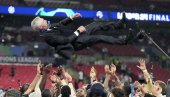 ИСТОРИЈСКИ ПОТЕЗ МАДРИЂАНА! Анћелоти је бивши, ево кога је Реал Мадрид данас поставио за новог тренера