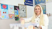 GLASALA JELENA TANASKOVIĆ: Svoju građansku dužnost obavila na Voždovcu GLASALA JELENA TANASKOVIĆ: Svoju građansku dužnost obavila na Voždovcu