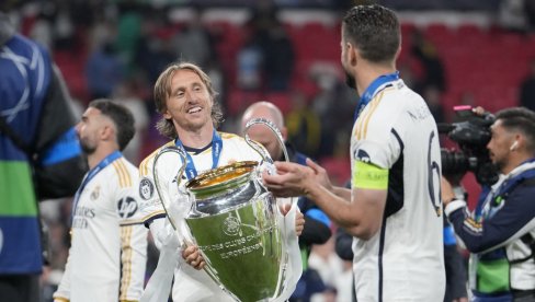 MODRIĆ OSVOJIO LIGU ŠAMPIONA, PA DONEO VAŽNU ODLUKU: Poznato gde Hrvat nastavlja karijeru