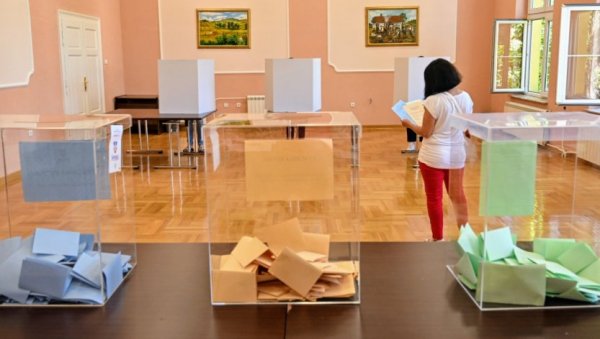 ОГЛАСИО СЕ ГИК НИШ: Записнике са бирачких места почели смо да објављујемо само неколико сати по затварању бирачких места ОГЛАСИО СЕ ГИК НИШ: Записнике са бирачких места почели смо да објављујемо само неколико сати по затварању бирачких места
