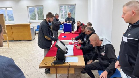 DPS PRIPREMA IZBORNU KRAĐU, IDE KRIVIČNA PRIJAVA: Pokret Evropa sad upozorio na čudna zbivanja na lokalnim izborima u Andrijevici DPS PRIPREMA IZBORNU KRAĐU, IDE KRIVIČNA PRIJAVA: Pokret Evropa sad upozorio na čudna zbivanja na lokalnim izborima u Andrijevici