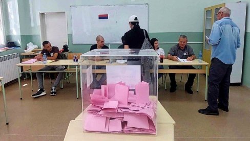 ЛОКАЛНИ ИЗБОРИ У ПОЖАРЕВЦУ: Затворена бирачка места, гласало 46 одсто грађана