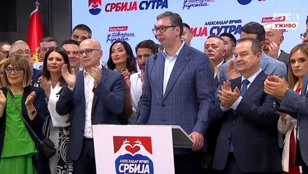 ВУЧИЋ О НАПАДИМА НА КОЛ ЦЕНТРЕ: Имамо их на хиљаде, ми се озбиљно спремамо за изборе ВУЧИЋ О НАПАДИМА НА КОЛ ЦЕНТРЕ: Имамо их на хиљаде, ми се озбиљно спремамо за изборе