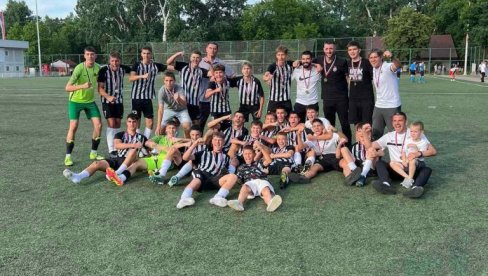 DUEL PIONIRA: Golman crno-belih, Zrenjaninac Matej Pribišić, junak Šampionata Srbije DUEL PIONIRA: Golman crno-belih, Zrenjaninac Matej Pribišić, junak Šampionata Srbije