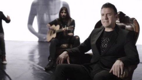 NISU PROŠLE DOBRODOŠLE: Amadeus bend obradovao publiku posle dužeg vremena (FOTO/VIDEO) NISU PROŠLE DOBRODOŠLE: Amadeus bend obradovao publiku posle dužeg vremena (FOTO/VIDEO)