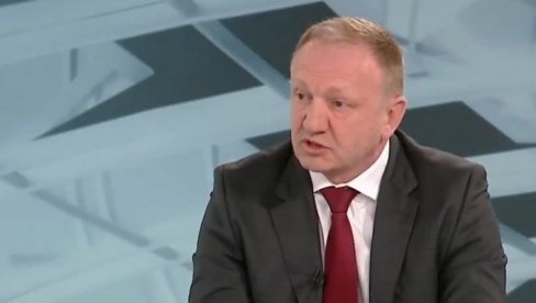ЂИЛАС ОПЛЕО ПО ОПОЗИЦИОНИМ КОЛЕГАМА: Немају биографије, задњу диплому стекли у средњој школи, а остале купили