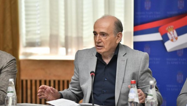 КРКОБАБИЋ: Минибусеви и за најудаљенија села КРКОБАБИЋ: Минибусеви и за најудаљенија села