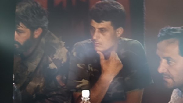 ТАЧИ НА СВАДБИ, ВОЈНИЦИ ТЗВ. ОВК СЕ ЗАКЛИЊУ ВЕЛИКОЈ АЛБАНИЈИ: На суђењу лидерима тзв. ОВК објављени ретко виђени снимци ТАЧИ НА СВАДБИ, ВОЈНИЦИ ТЗВ. ОВК СЕ ЗАКЛИЊУ ВЕЛИКОЈ АЛБАНИЈИ: На суђењу лидерима тзв. ОВК објављени ретко виђени снимци