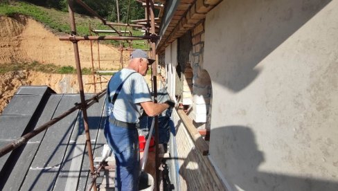 DA PONOVO UZDIGNEMO BEŠENOVO: Počela kapitalna obnova najstarije svetinje SPC na Fruškoj gori (FOTO) DA PONOVO UZDIGNEMO BEŠENOVO: Počela kapitalna obnova najstarije svetinje SPC na Fruškoj gori (FOTO)