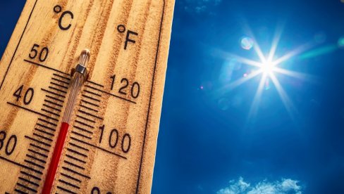 UPALJEN CRVENI METEOALARM, SPREMITE SE ZA PAKLENI VIKEND: Vremenska prognoza za petak, 12. jul UPALJEN CRVENI METEOALARM, SPREMITE SE ZA PAKLENI VIKEND: Vremenska prognoza za petak, 12. jul