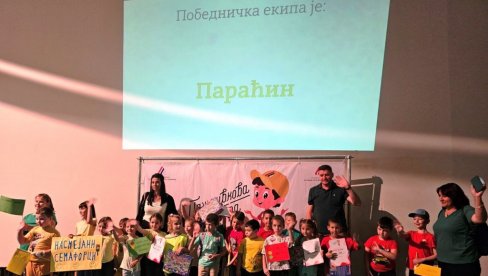 POBEDILI „NASMEJANI SEMAFORCI“: Predškolci iz Paraćina pobednici okružne „Pažljivkove smotre“ (FOTO) POBEDILI „NASMEJANI SEMAFORCI“: Predškolci iz Paraćina pobednici okružne „Pažljivkove smotre“ (FOTO)