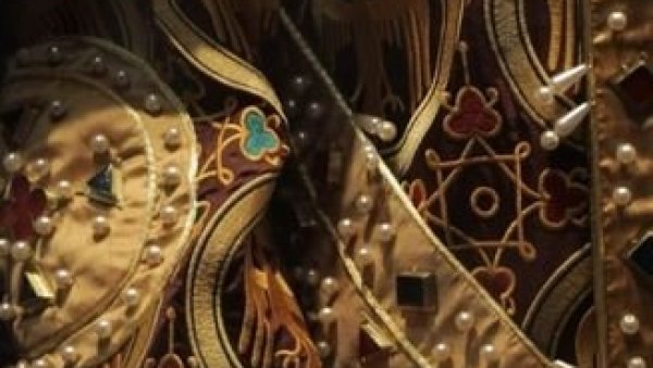 Реплике одежди деспота Стефана Лазаревића и Ђурђа Бранковића у Историјском музеју Србије (ВИДЕО) Реплике одежди деспота Стефана Лазаревића и Ђурђа Бранковића у Историјском музеју Србије (ВИДЕО)