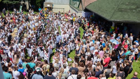 УСПЕЛА АКЦИЈА „БАЗАР СОЛИДАРНОСТИ“: Значајна подршка деци оболелој од малигних болести и њиховим породицама УСПЕЛА АКЦИЈА „БАЗАР СОЛИДАРНОСТИ“: Значајна подршка деци оболелој од малигних болести и њиховим породицама