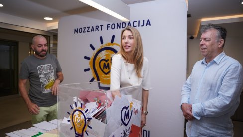 FIAT HIBRID IDE U KOTEŽ! Evo ko su dobitnici nagrada u takmičenju Struju štedi da humanost više vredi FIAT HIBRID IDE U KOTEŽ! Evo ko su dobitnici nagrada u takmičenju Struju štedi da humanost više vredi