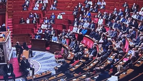 ПОЛУПРАЗНА ФРАНЦУСКА СКУПШТИНА ЗА ЗЕЛЕНСКОГ: Нису сви француски посланици хтели да чују украјинског председника ПОЛУПРАЗНА ФРАНЦУСКА СКУПШТИНА ЗА ЗЕЛЕНСКОГ: Нису сви француски посланици хтели да чују украјинског председника