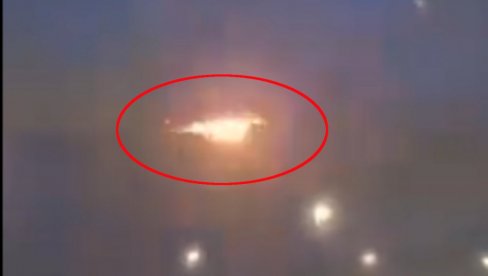 IMAMO POŽAR, BOŽE POMOZI: Pogledajte kako se zapalio Boing, vatra guta sve pred sobom (VIDEO) IMAMO POŽAR, BOŽE POMOZI: Pogledajte kako se zapalio Boing, vatra guta sve pred sobom (VIDEO)