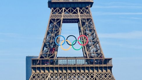 NOVI PARISKI SIMBOLI: Čelnici i žitelji Grada svetlosti žele da olimpijska obeležja ostanu kao atrakcija NOVI PARISKI SIMBOLI: Čelnici i žitelji Grada svetlosti žele da olimpijska obeležja ostanu kao atrakcija