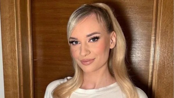 ГЛАВНИ ЈЕ ФАВОРИТ ЗА ПОБЕДУ: Шејла Зонић крупним корацима осваја естрадно небо, а ево због кога се пријавила за Звезде Гранда ГЛАВНИ ЈЕ ФАВОРИТ ЗА ПОБЕДУ: Шејла Зонић крупним корацима осваја естрадно небо, а ево због кога се пријавила за Звезде Гранда