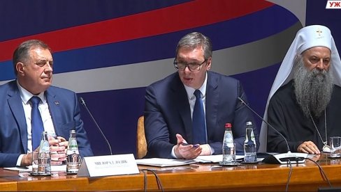DA NIJE BILO RATOVA BILO BI NAS VIŠE NEGO HOLANĐANA Vučić na Svesrpskom saboru: Mir je naš osnovni interes DA NIJE BILO RATOVA BILO BI NAS VIŠE NEGO HOLANĐANA Vučić na Svesrpskom saboru: Mir je naš osnovni interes