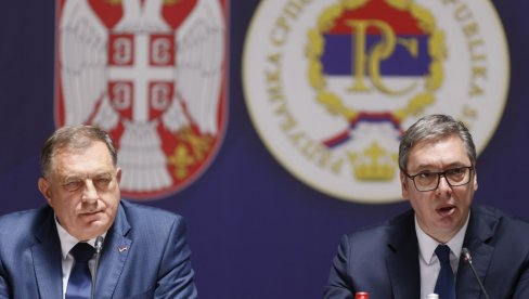 VUČIĆ I DODIK OBIŠLI VETERANE IZ SRBIJE I RS: Hvala vam što ste ustali da odbranite zemlju svojih predaka i potomaka (FOTO) VUČIĆ I DODIK OBIŠLI VETERANE IZ SRBIJE I RS: Hvala vam što ste ustali da odbranite zemlju svojih predaka i potomaka (FOTO)