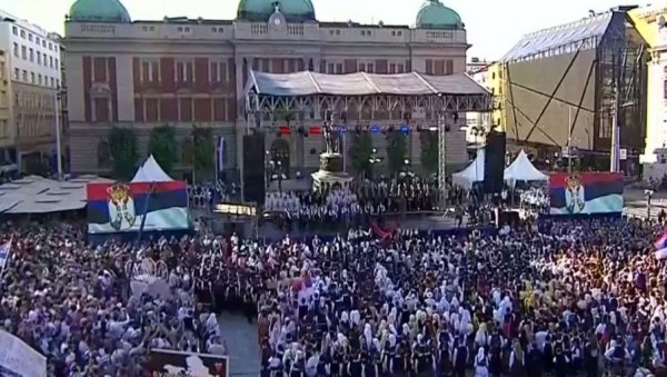УГАОНИ КАМЕН НАШЕ БЕЗБЕДНОСТИ Вучић: Све што имамо данас имамо захваљујући економији УГАОНИ КАМЕН НАШЕ БЕЗБЕДНОСТИ Вучић: Све што имамо данас имамо захваљујући економији