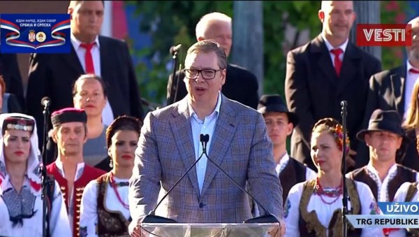 ВУЧИЋ: Сада ће екскурзије ићи у Српску, па када упознамо наше земље, онда можемо да упознајемо и свет ВУЧИЋ: Сада ће екскурзије ићи у Српску, па када упознамо наше земље, онда можемо да упознајемо и свет