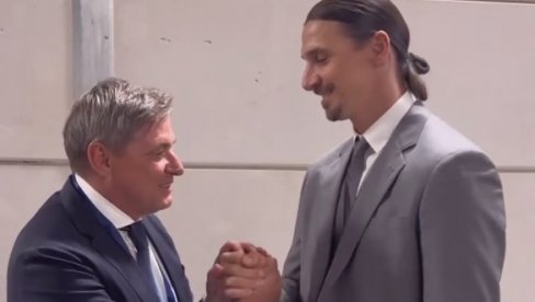 PIKSI DOBIO RECEPT OD ZLATANA ZA EURO 2024! Kakva scena posle meča Srbija - Švedska i odlaska Ibrahimovića u penziju! (VIDEO) PIKSI DOBIO RECEPT OD ZLATANA ZA EURO 2024! Kakva scena posle meča Srbija - Švedska i odlaska Ibrahimovića u penziju! (VIDEO)