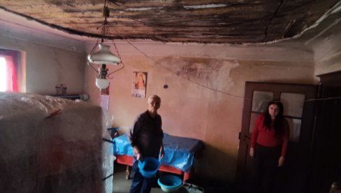 VLASNIK KUĆE NE HAJE ZA MUKE, PRETI ULICOM: Očaj Stojanke i Slavice Ničetić iz Sremske Mitrovice VLASNIK KUĆE NE HAJE ZA MUKE, PRETI ULICOM: Očaj Stojanke i Slavice Ničetić iz Sremske Mitrovice