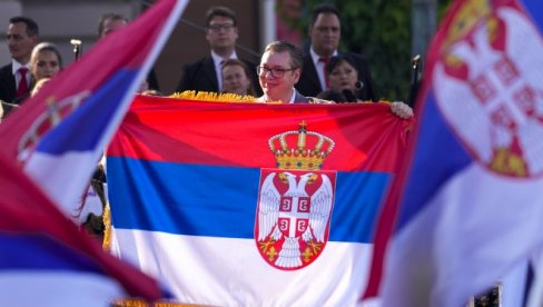 VUČIĆ SE OGLASIO NA INSTAGRAMU: Da čuvamo zajedništvo, budemo ponosni na svoje korene i prenosimo vrednosti slobode i jedinstva