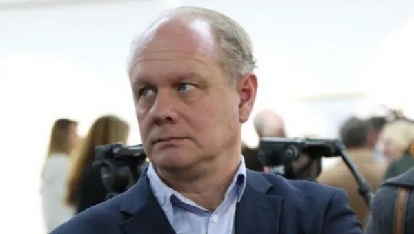 СРБИ ЖЕЛЕ СВОЈЕ ПРЕДСТАВНИКЕ У ВЛАДИ: Панаотовић о најави реконструкције владе Црне Горе СРБИ ЖЕЛЕ СВОЈЕ ПРЕДСТАВНИКЕ У ВЛАДИ: Панаотовић о најави реконструкције владе Црне Горе