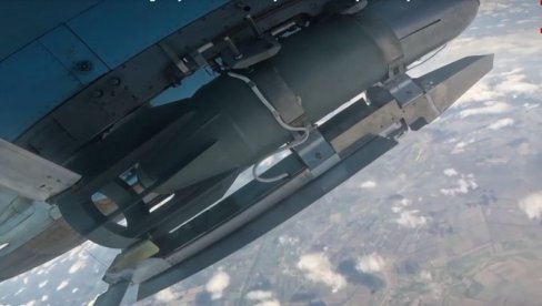 РУСКИ СУПЕРСОНИЧНИ ЛОВЦИ: Погледајте Су-34 који користе муницију достављену из ваздуха (ВИДЕО) РУСКИ СУПЕРСОНИЧНИ ЛОВЦИ: Погледајте Су-34 који користе муницију достављену из ваздуха (ВИДЕО)
